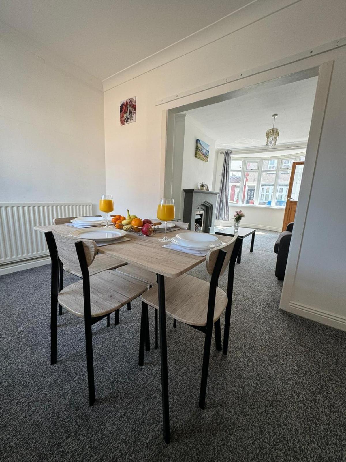 Lekmore properties - Lovely 2 bedroom home close to the sea side