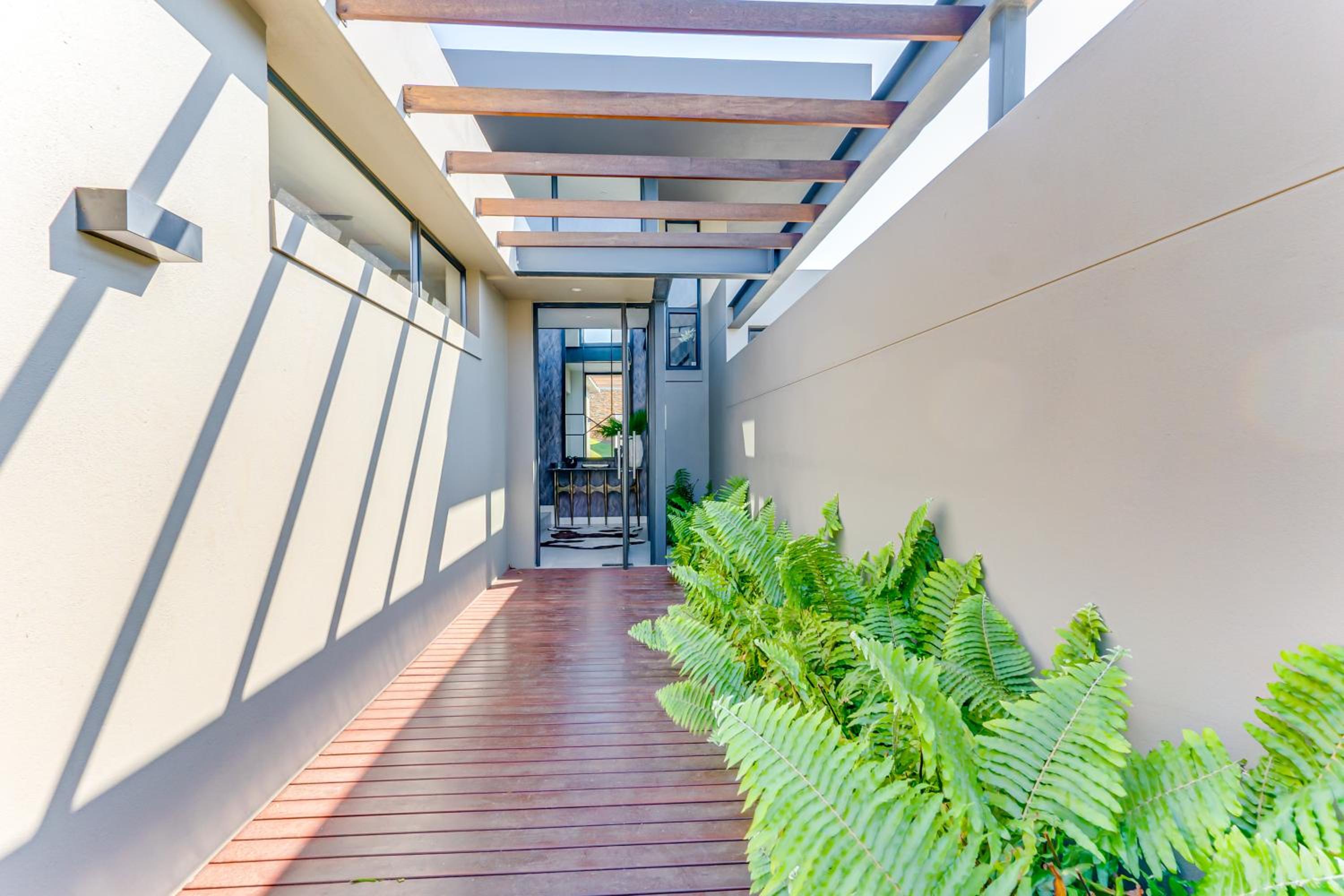 30 Tahari Coastal Estate view 4