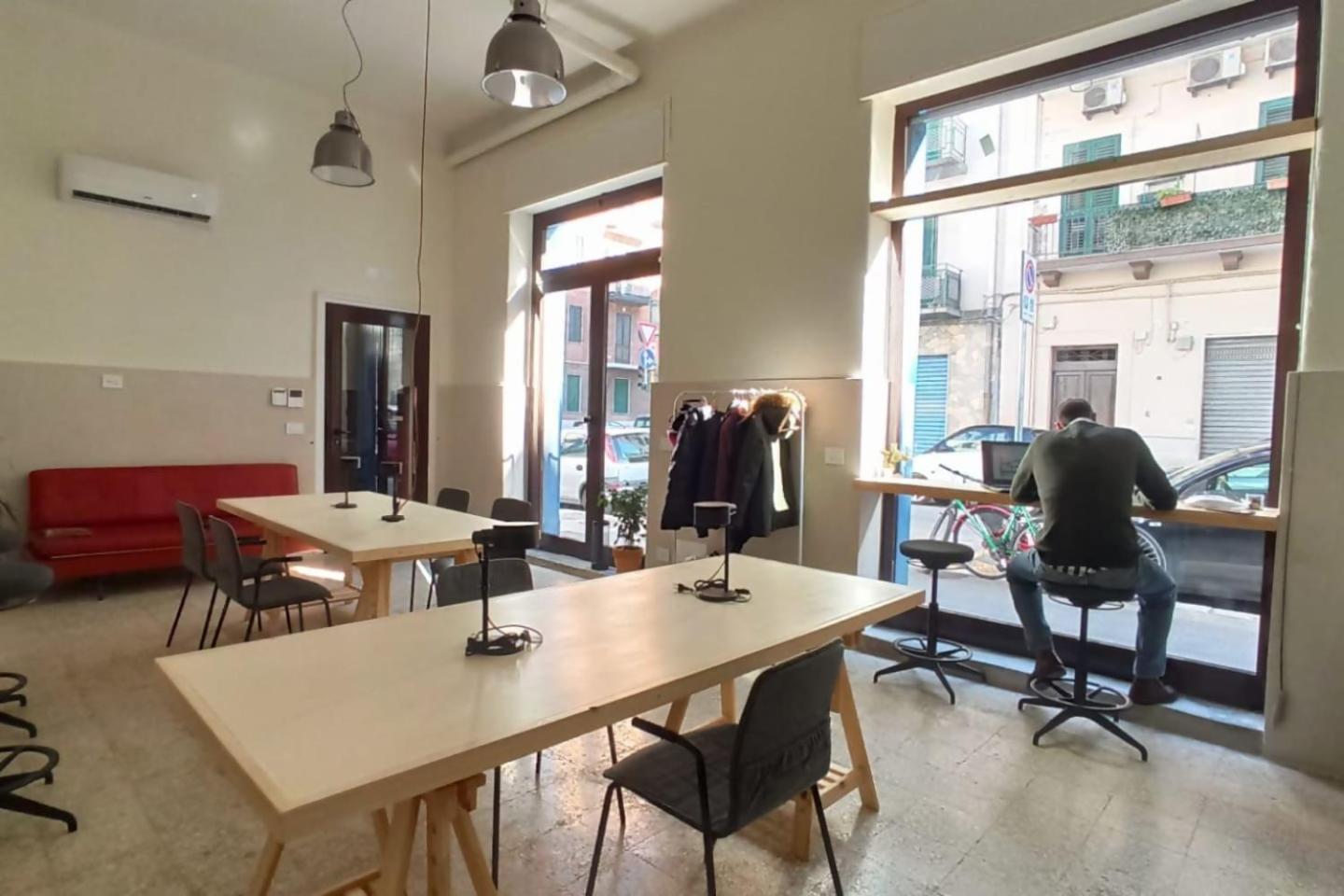LoStabile Guesthouse & Coworking