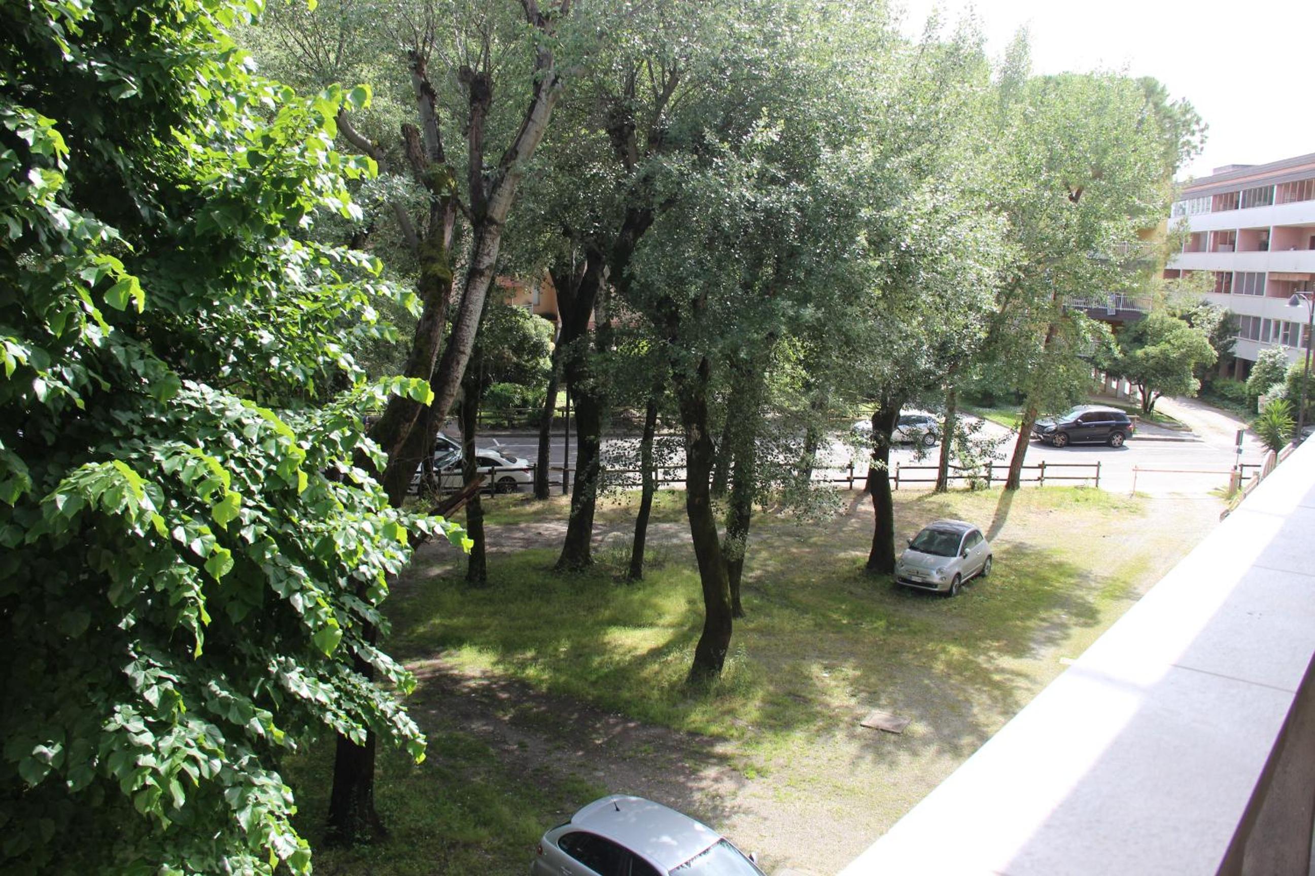 Felix Grado view 5