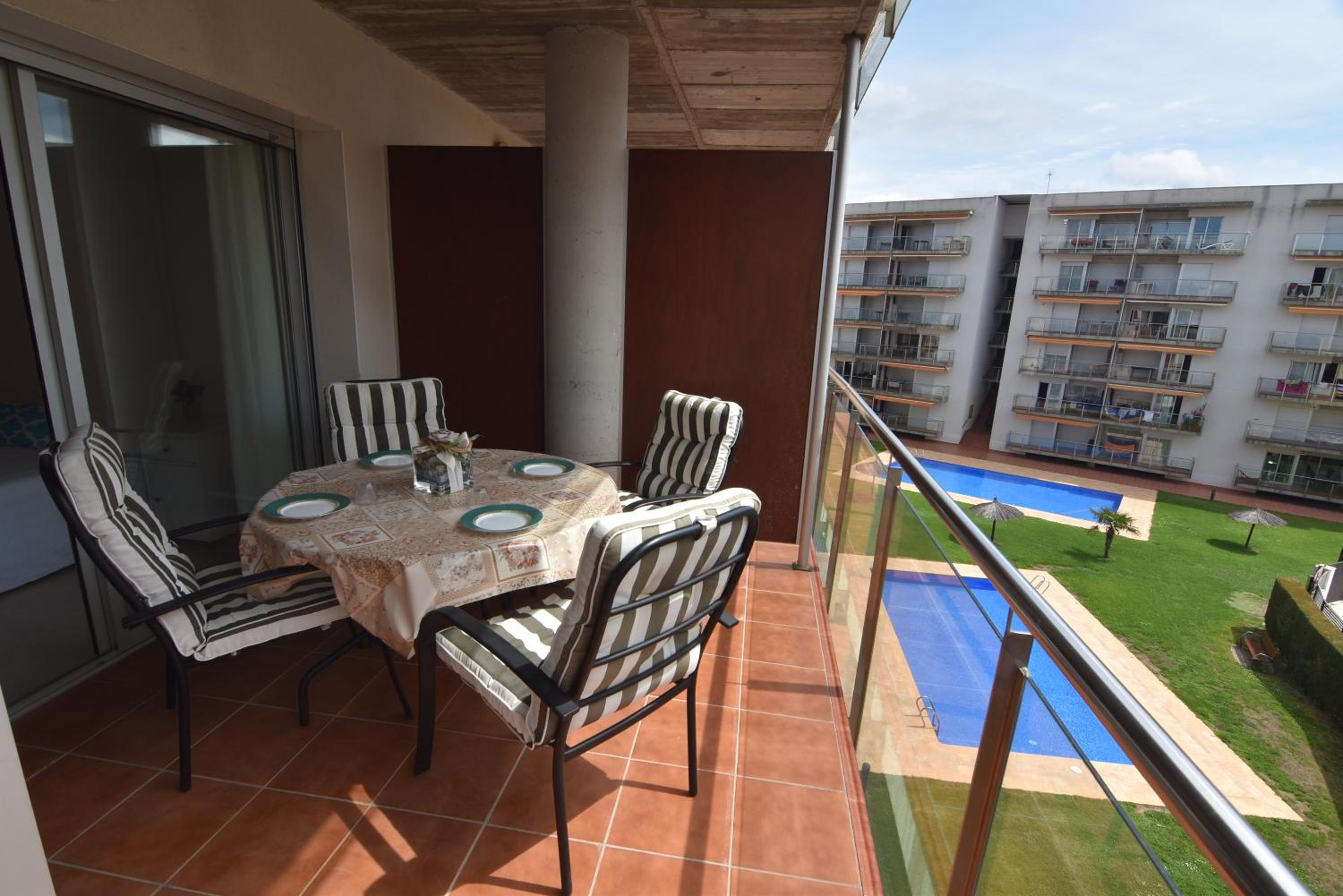 RNET - Les Marines Mestral Roses Costa Brava view 3