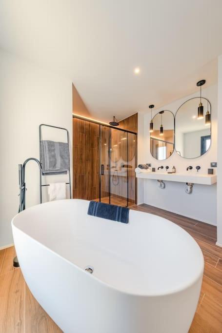 Villa con Piscina Privada