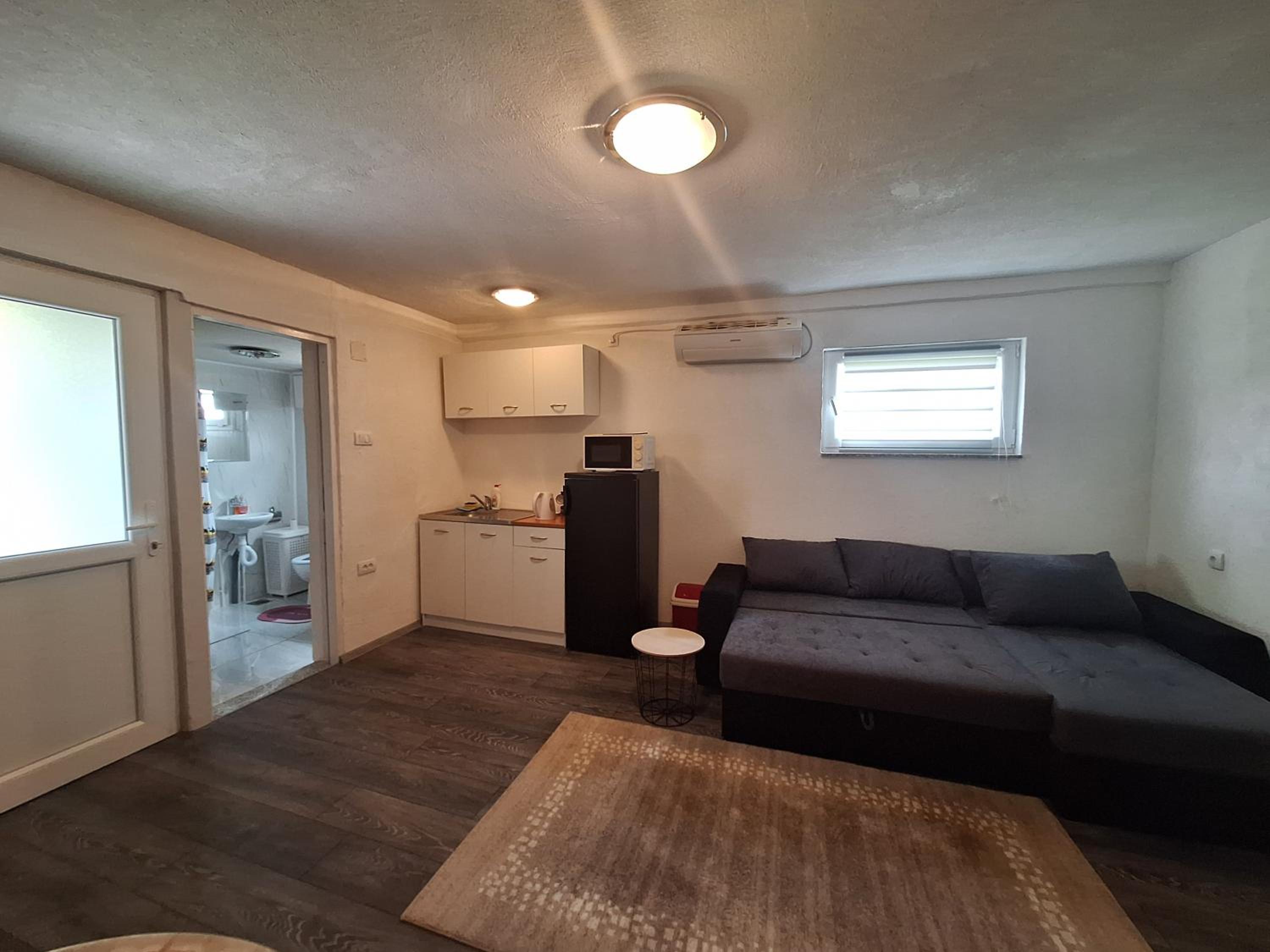 Fly & Stay Apartments