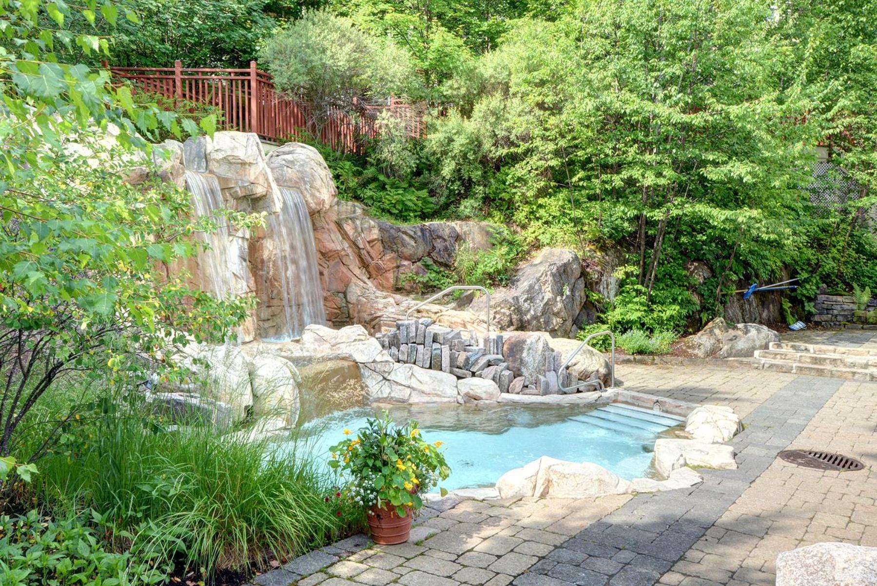 Tremblant Prestige - Les Eaux 233-2