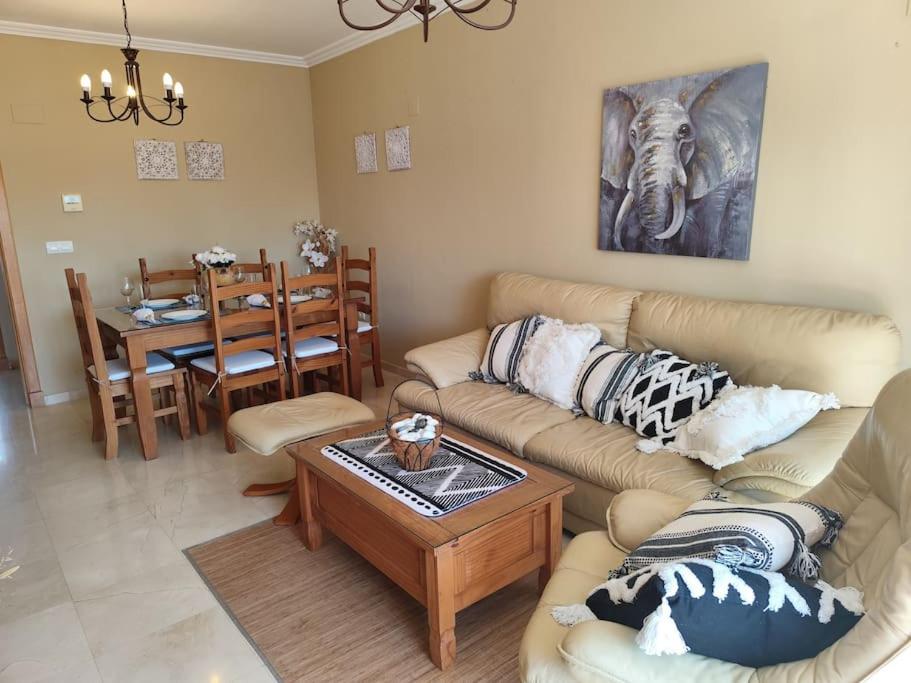 Penthouse Paradiso: 2BR Oasis in Casares del Sol view 2
