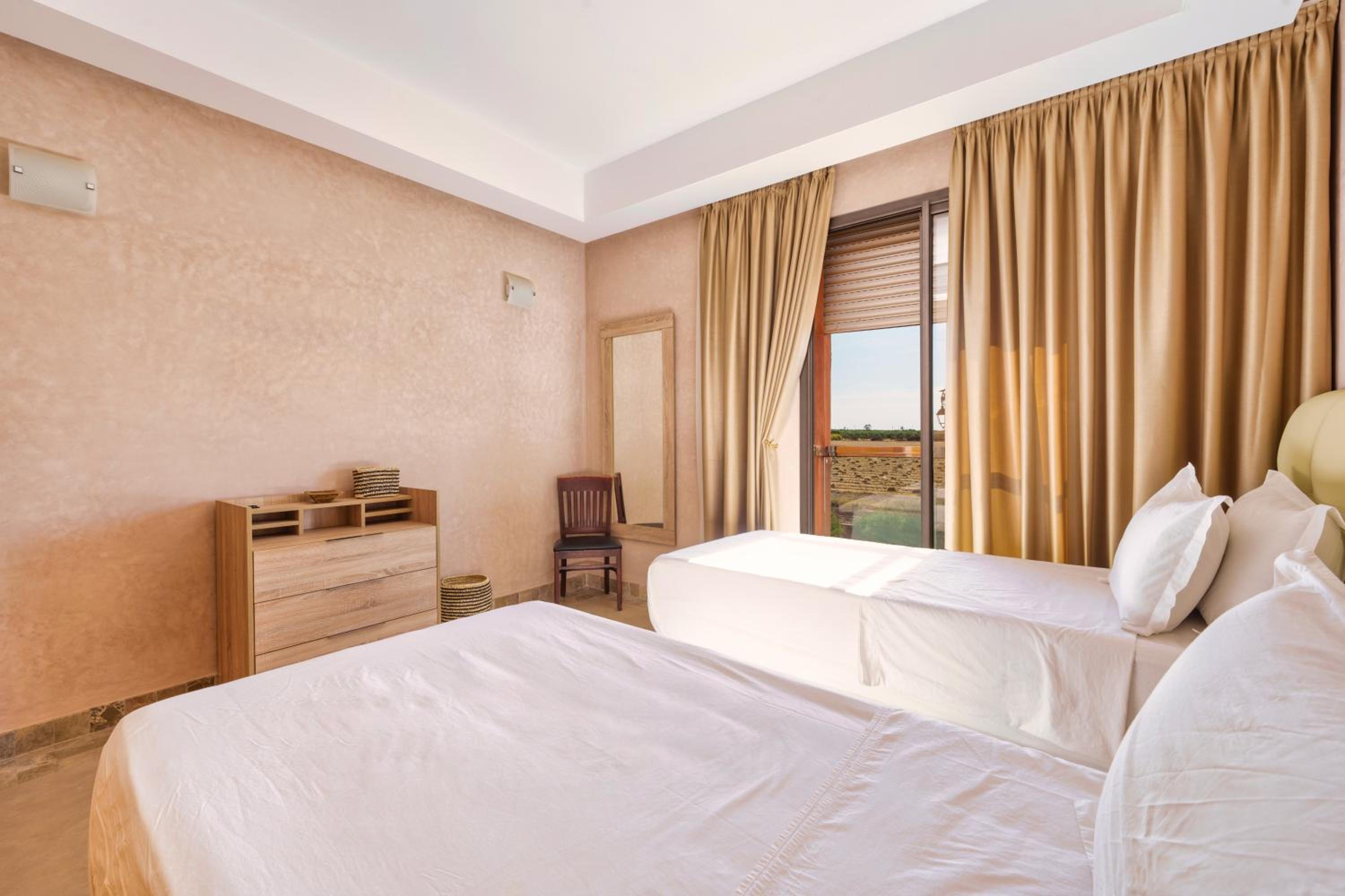 Summer Villa Peaceful Golf Haven
