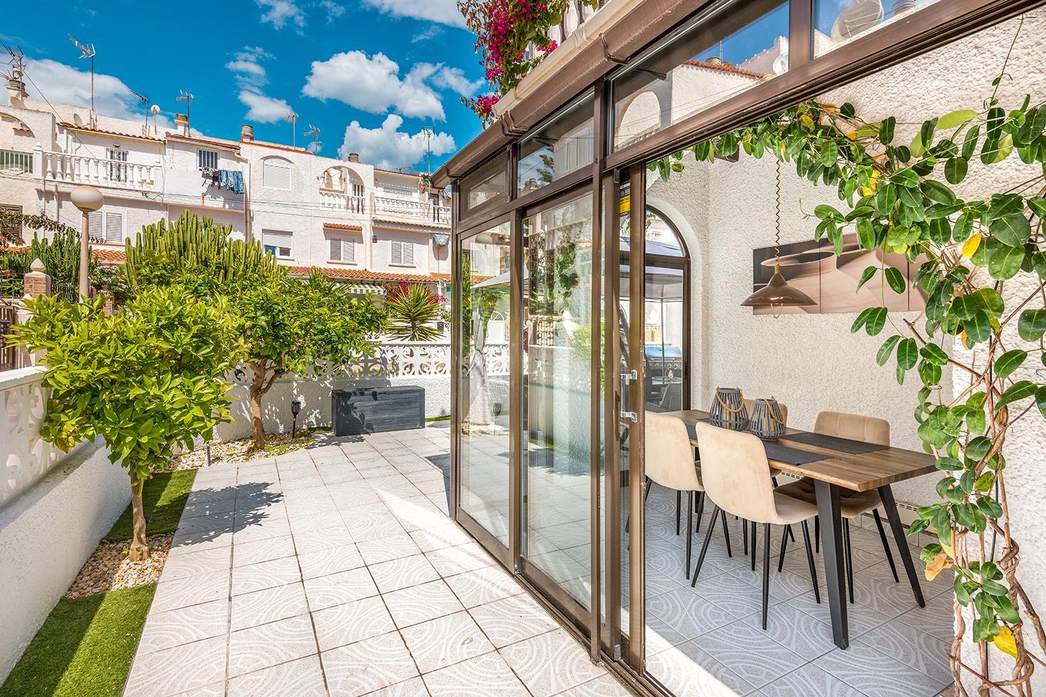 Espanhouse Denny three bed room apartment