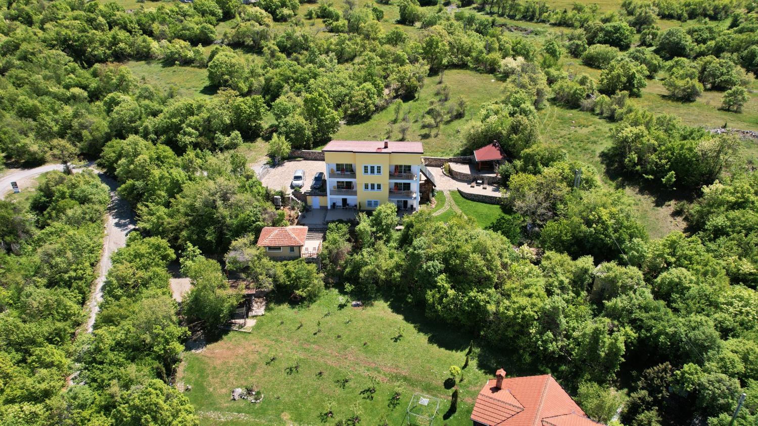 Villa Velestovo