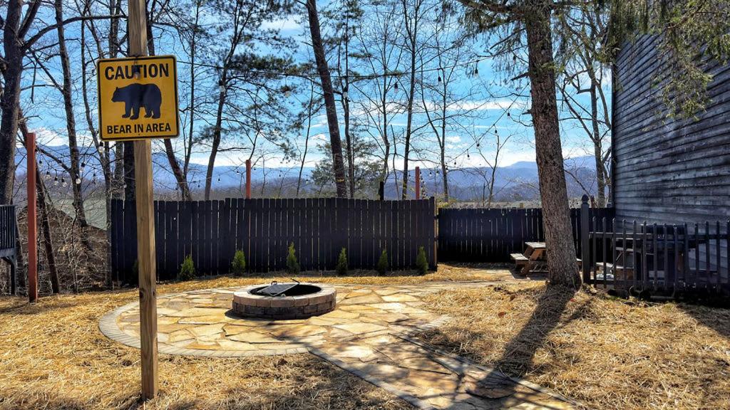 Pinecrest Townhomes-Two Units-Dollywood-Renovated
