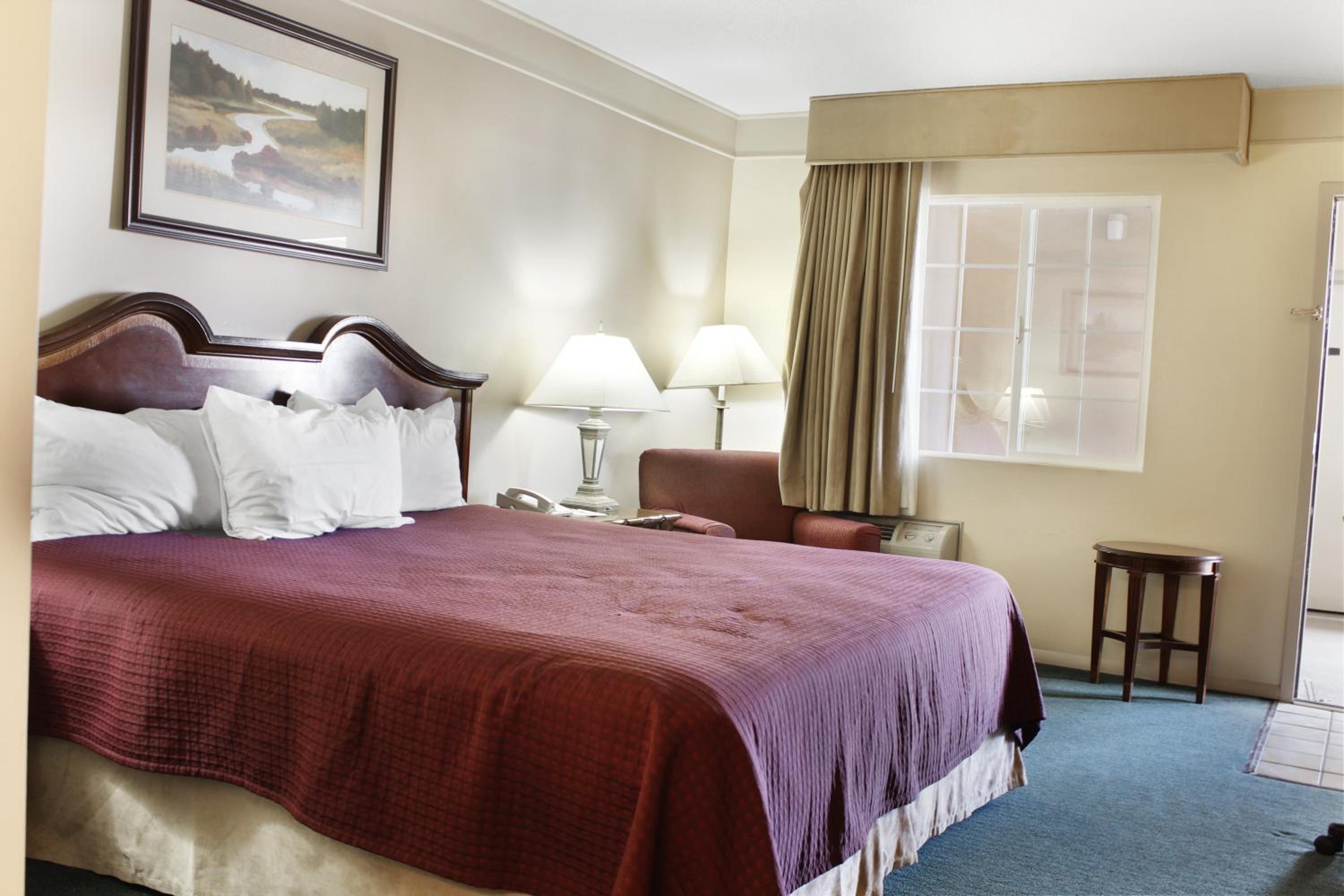 Days Inn by Wyndham Delta CO - Property Image 11