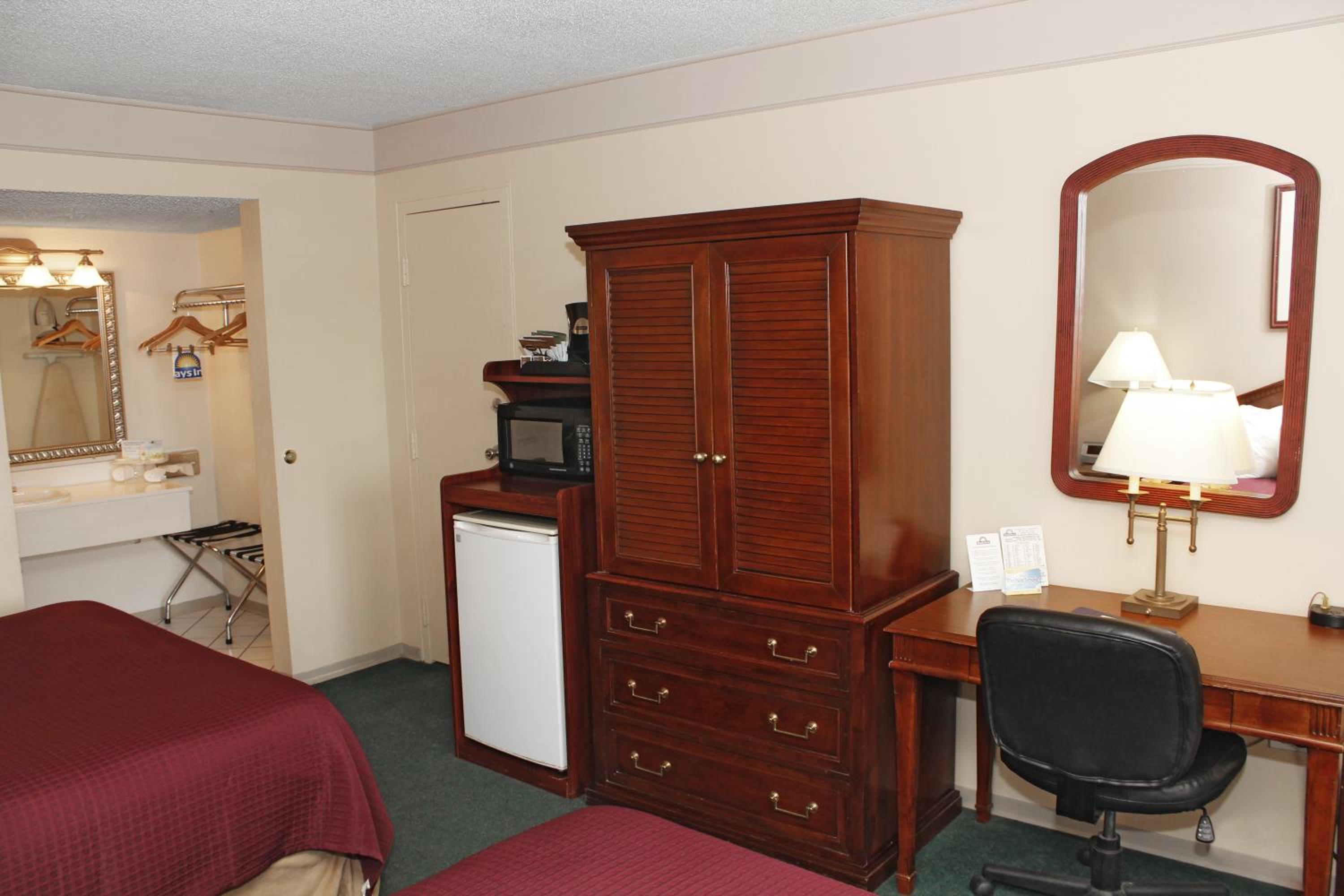 Days Inn by Wyndham Delta CO - Property Image 12