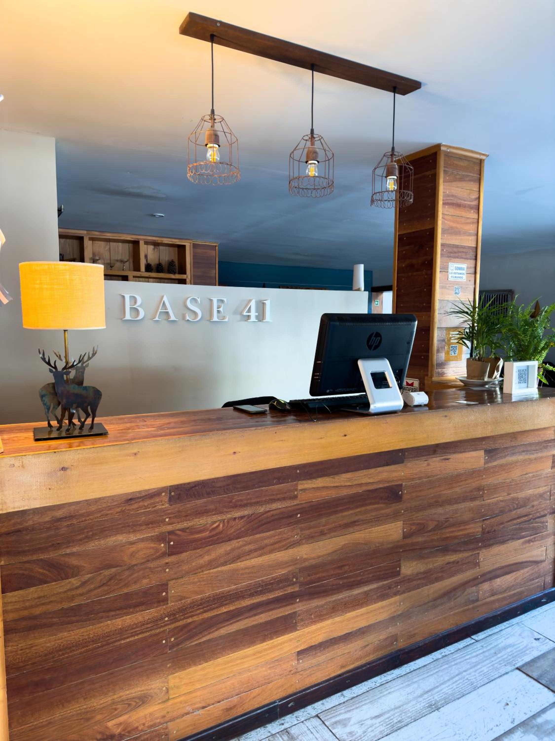 Complejo Base 41