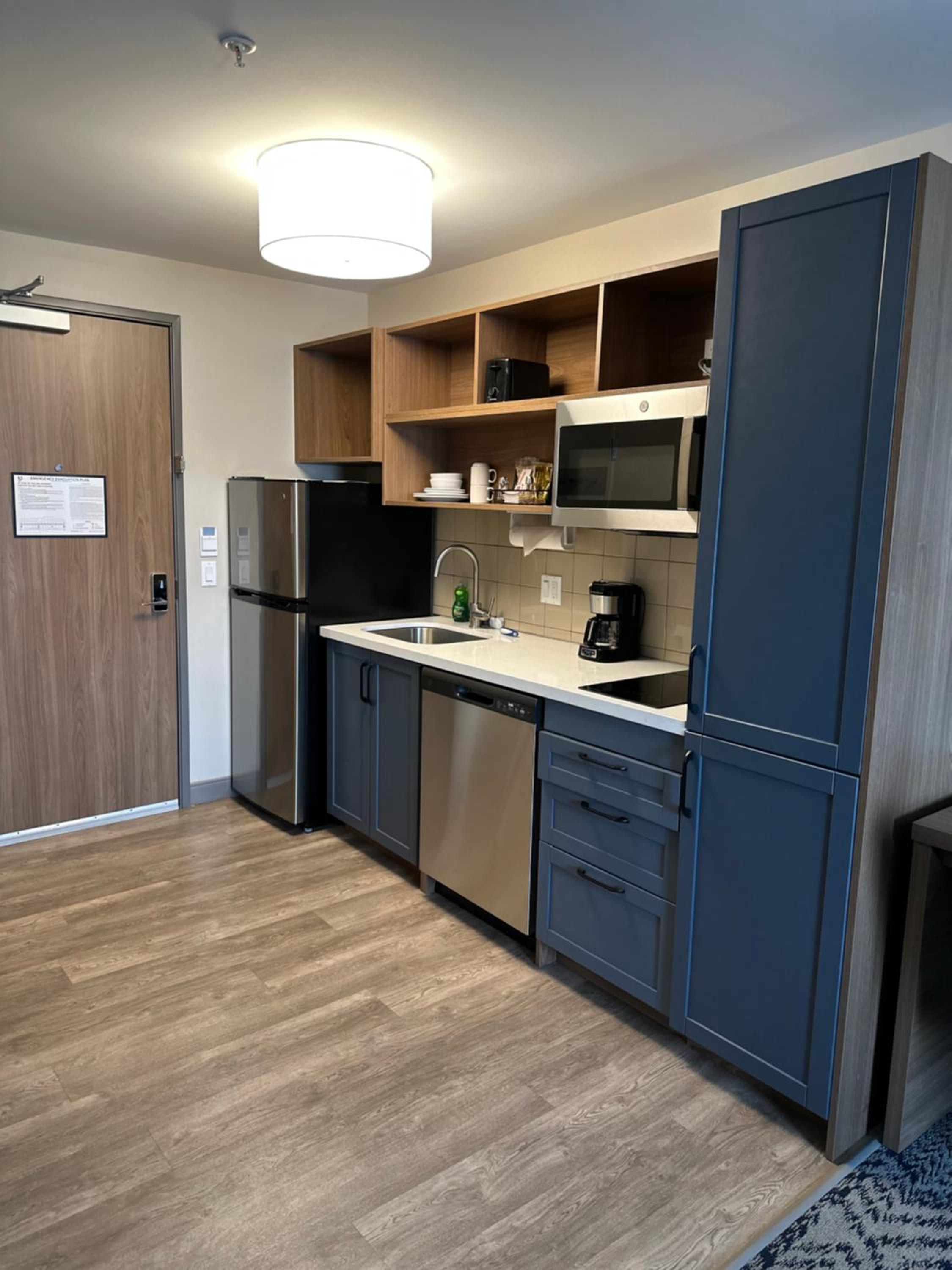 Detroit Vacations - Candlewood Suites Detroit Sterling Heights, an IHG Hotel - Property Image 2