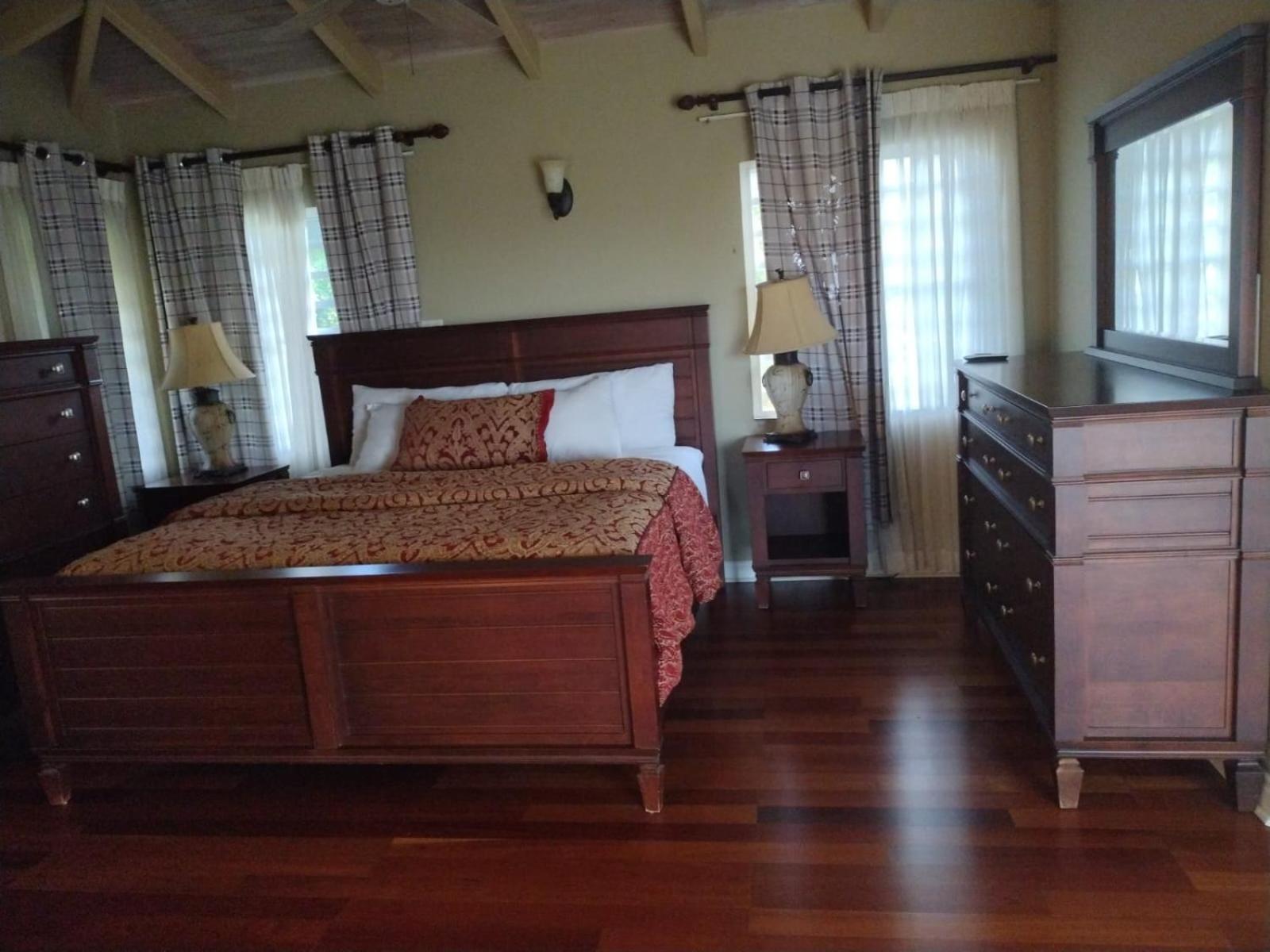 Luxury Spacious Villa with Aircon and Pool Table - hotel in Mayfield Hill Road, Olveston
