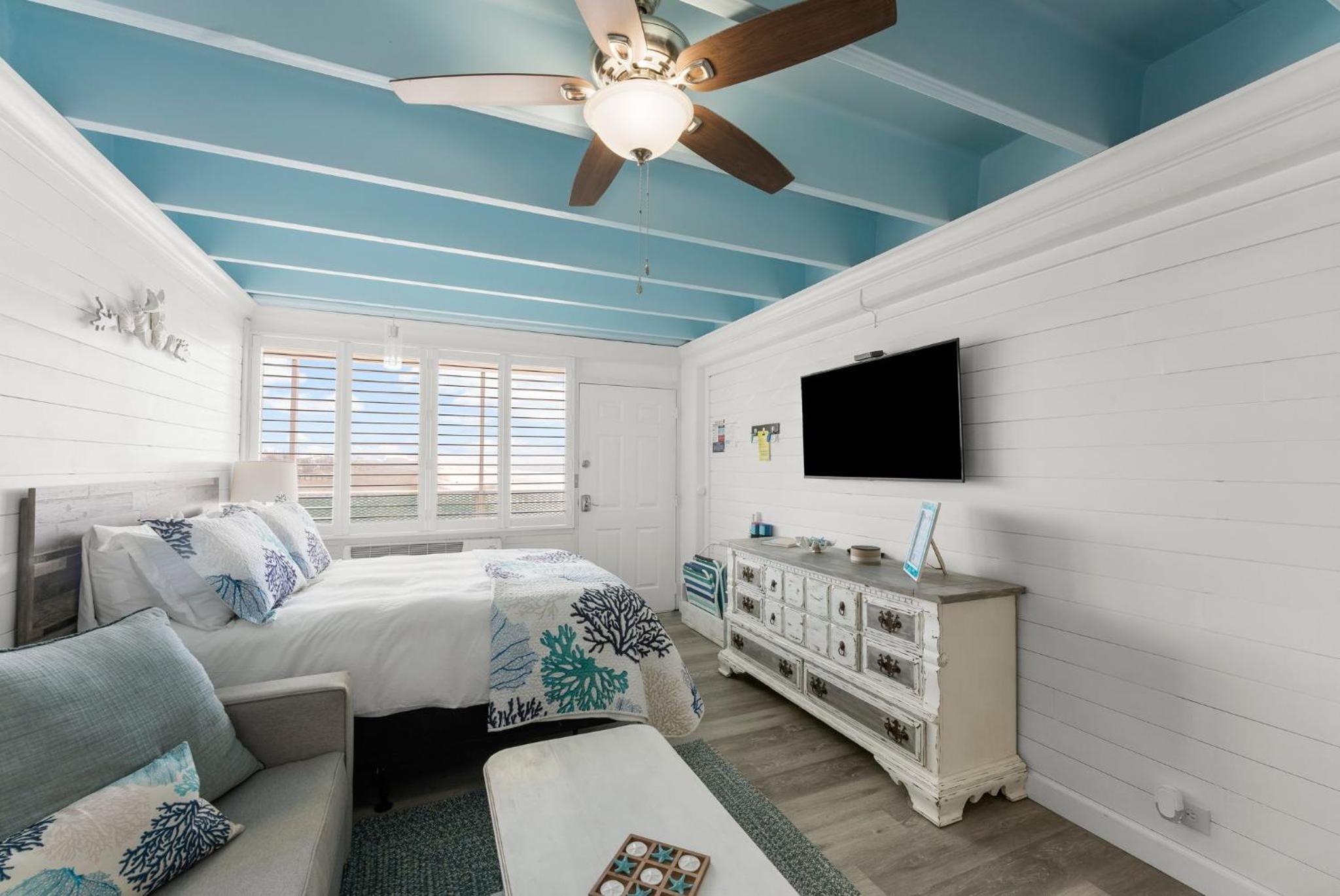 Sunset by the Sea at Fontainebleau Terrace #222 by Nautical Properties view 4