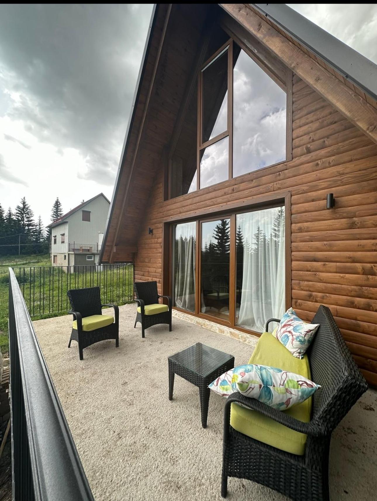 Wonderwood - cabin 1 view 2