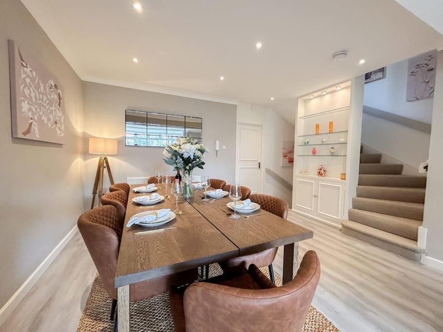 Large 6 bedroom Residence Retreat in Holland Park