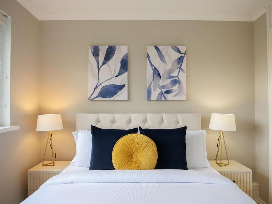 Large 6 bedroom Residence Retreat in Holland Park
