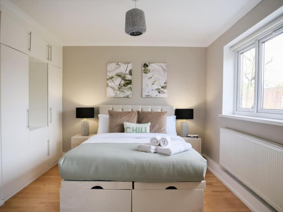 Large 6 bedroom Residence Retreat in Holland Park