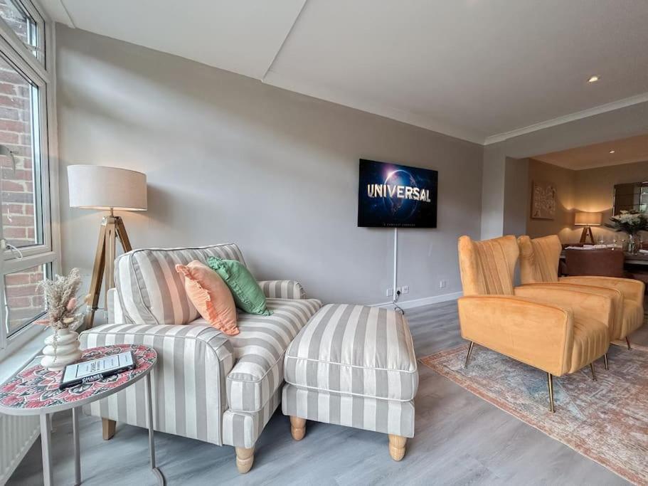 Large 6 bedroom Residence Retreat in Holland Park