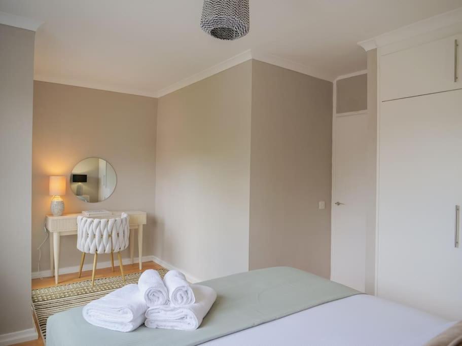 Large 6 bedroom Residence Retreat in Holland Park