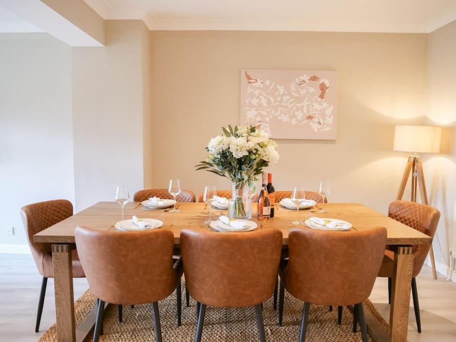 Large 6 bedroom Residence Retreat in Holland Park