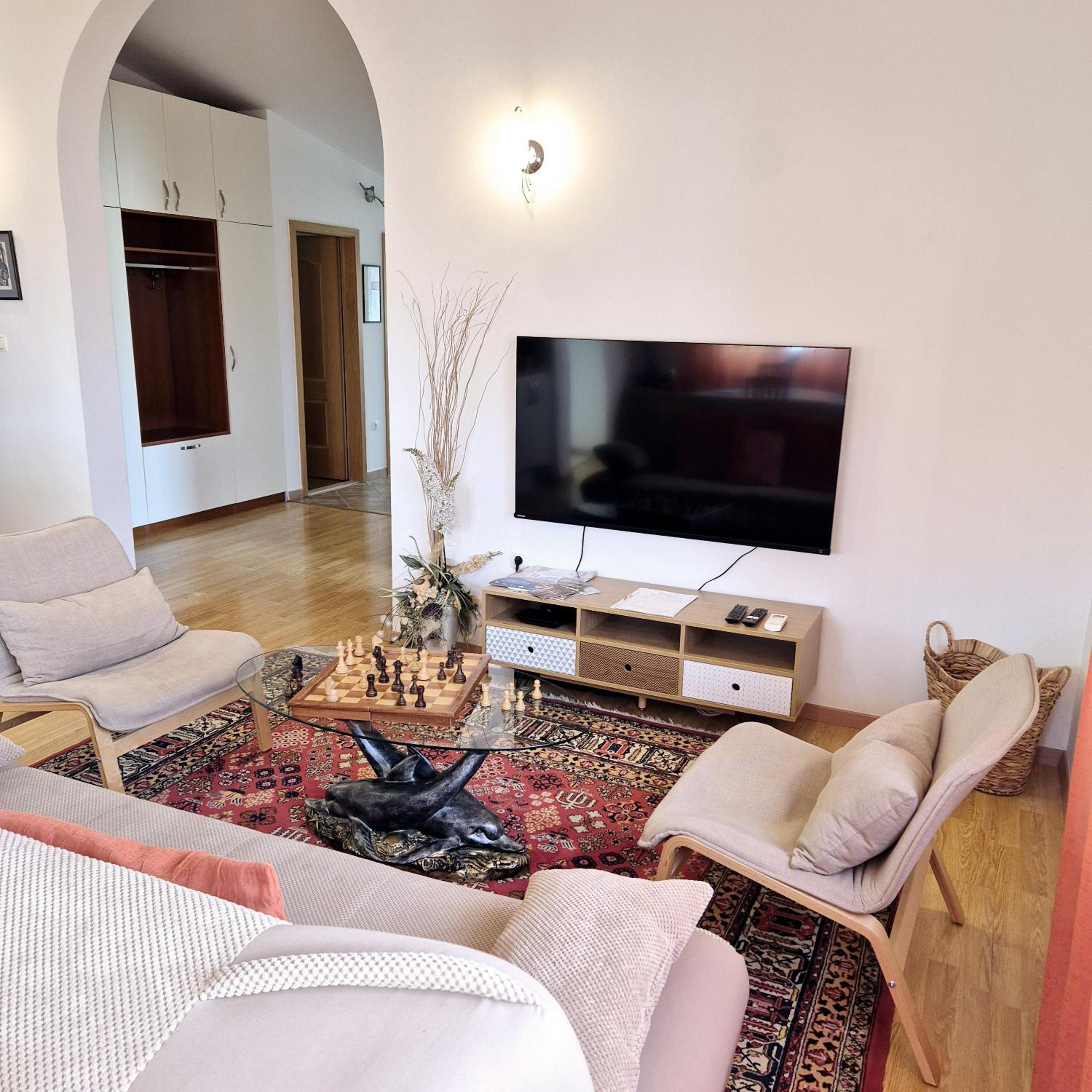 Villa Olivia - Beach & Pool Apartments near Split & Trogir