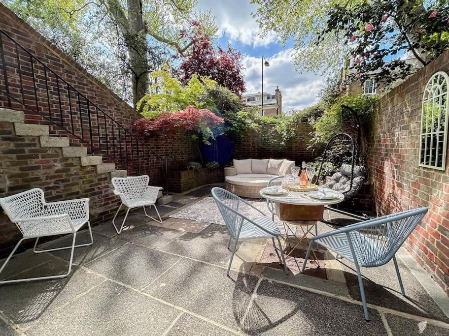 Large 6 bedroom Residence Retreat in Holland Park