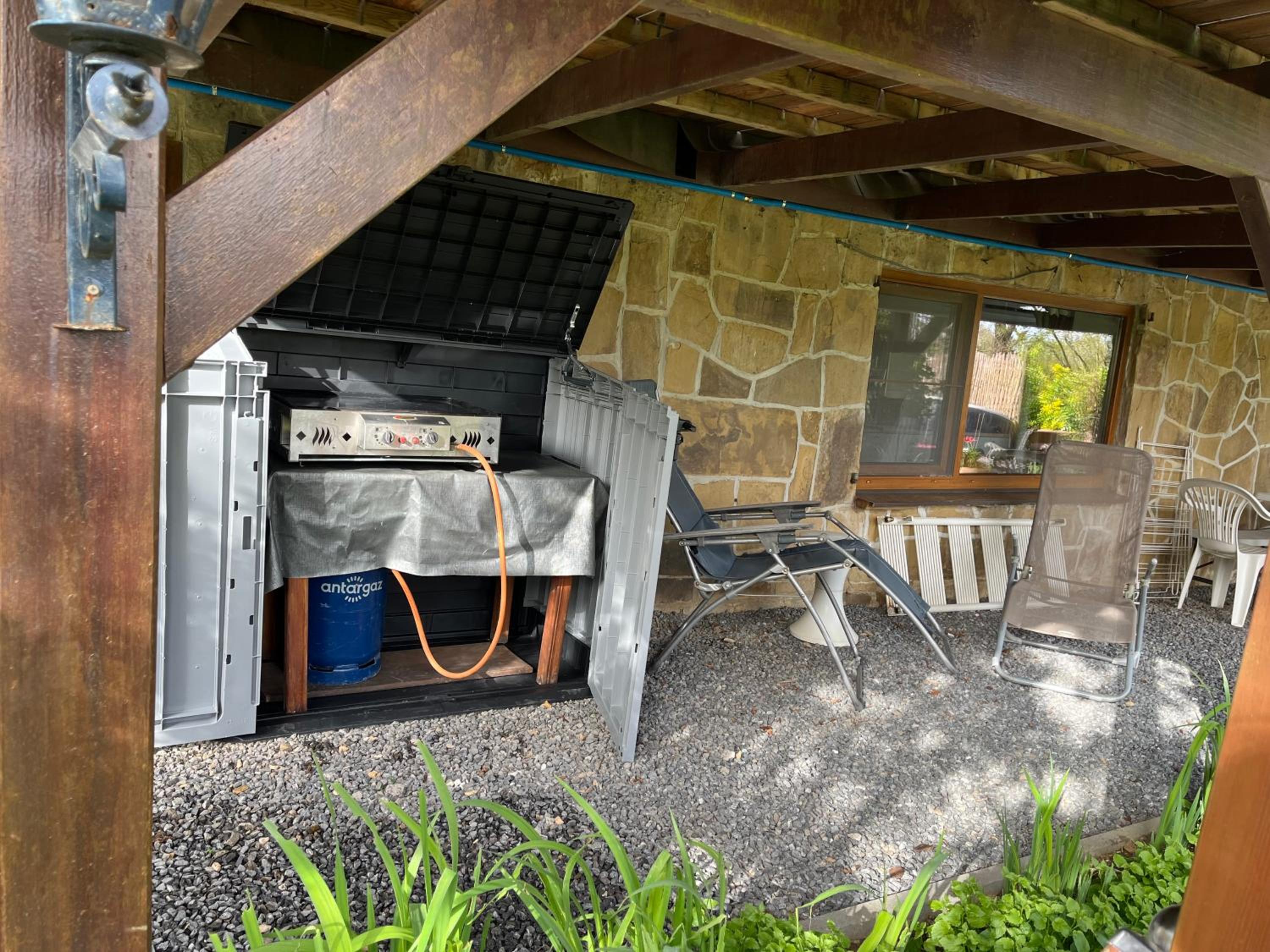 Studio renové rdc terrasse wépion (Namur)