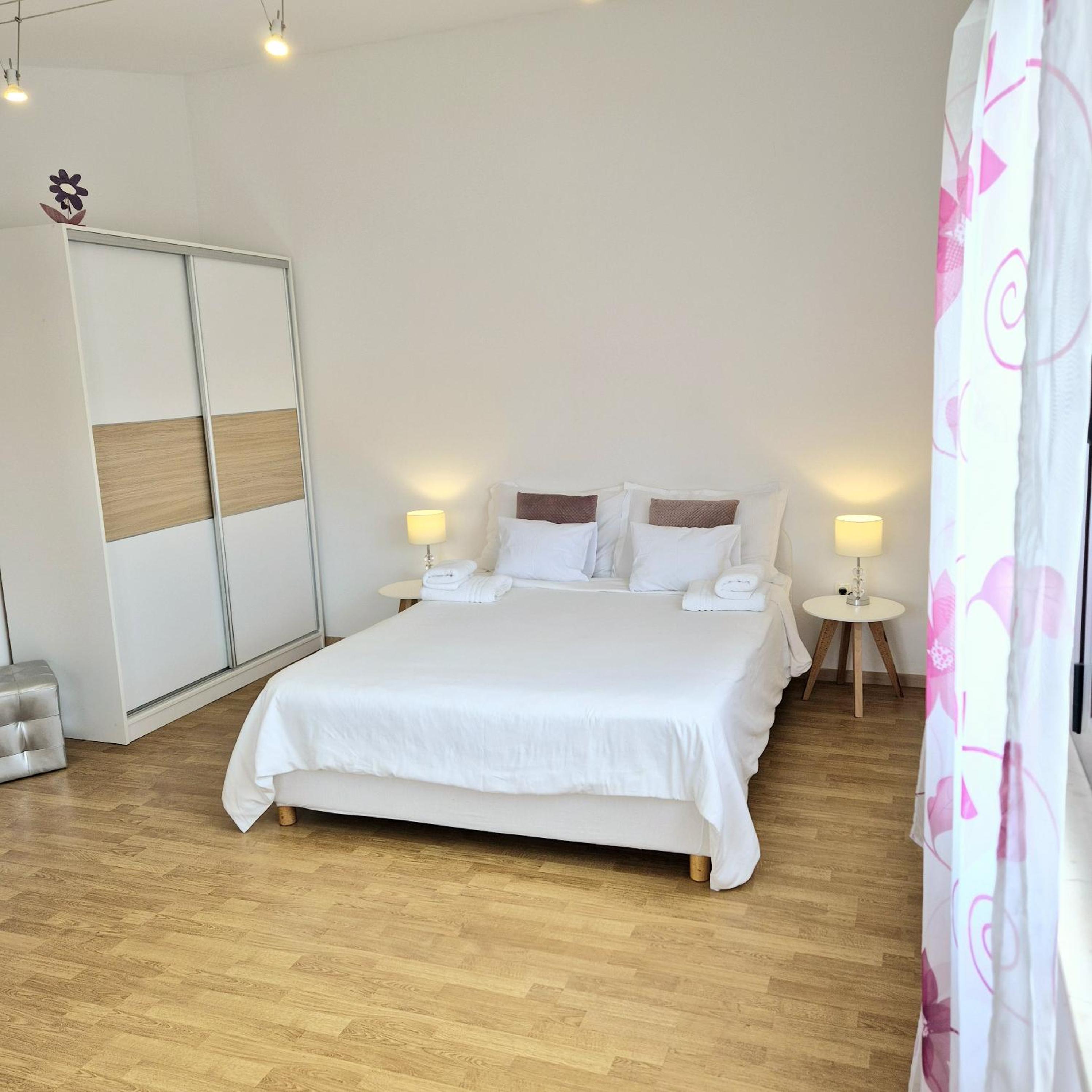 Villa Olivia - Beach & Pool Apartments near Split & Trogir