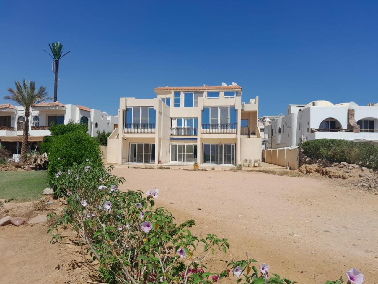 Luxury Sea-view 2 bedrooms apartment in Hadaba view 2