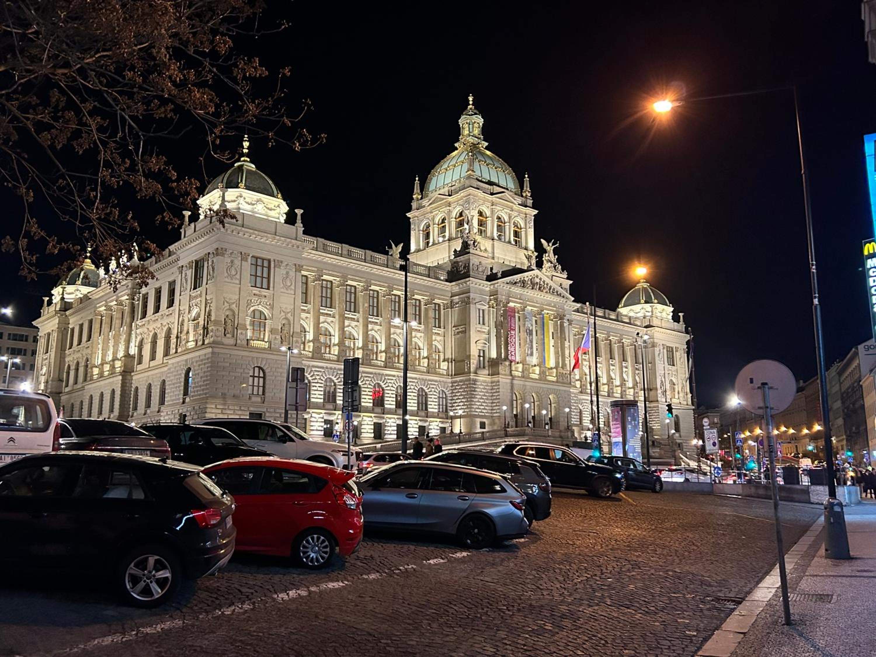 Cozy Design Homestay right next to Wenceslas Square