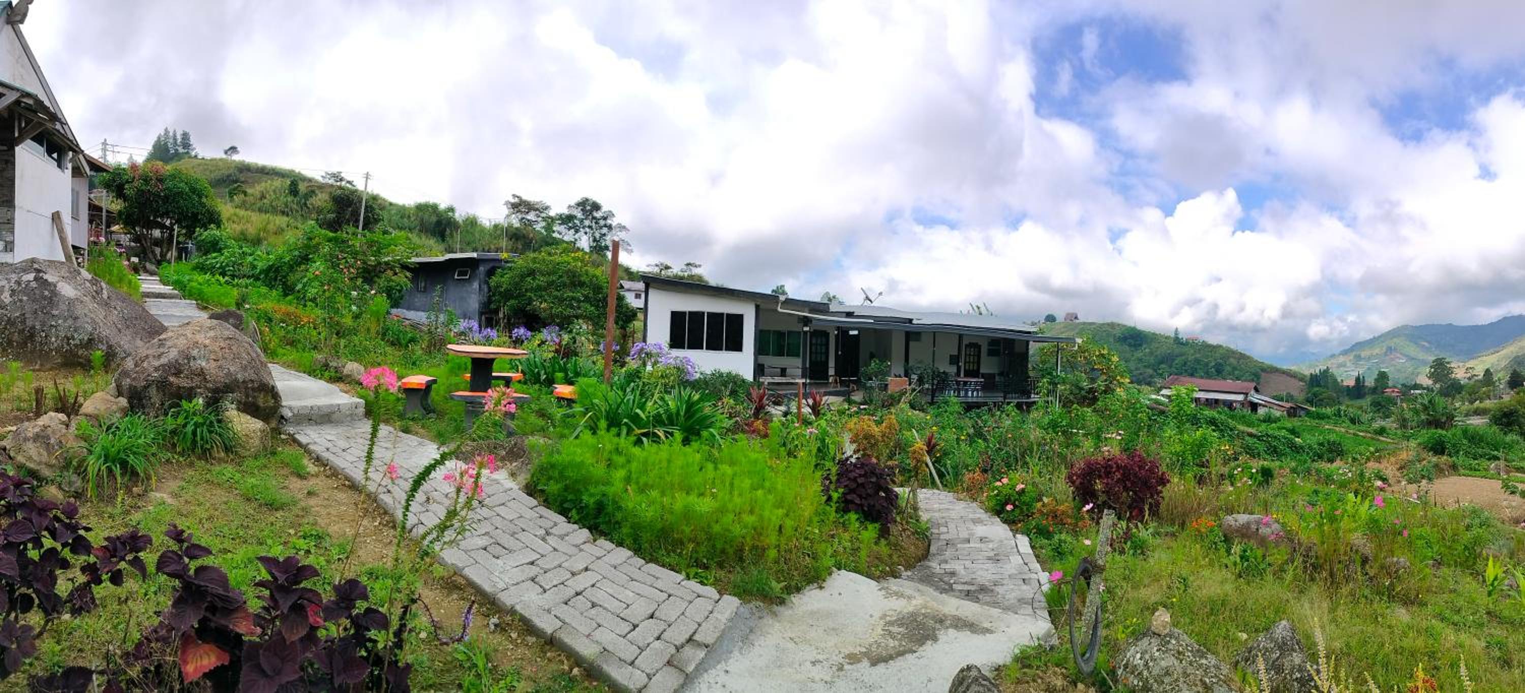 KOMOWANAN HOMESTAY photo 4