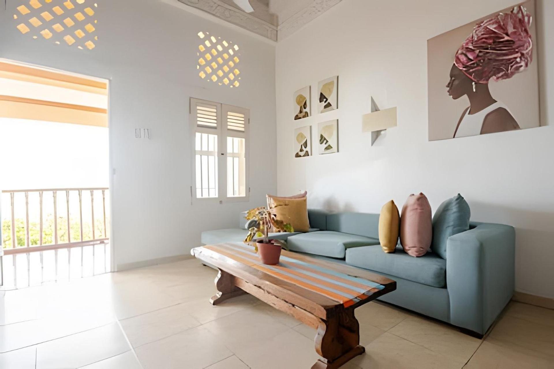 Benedetti: Building in the historic center of Cartagena