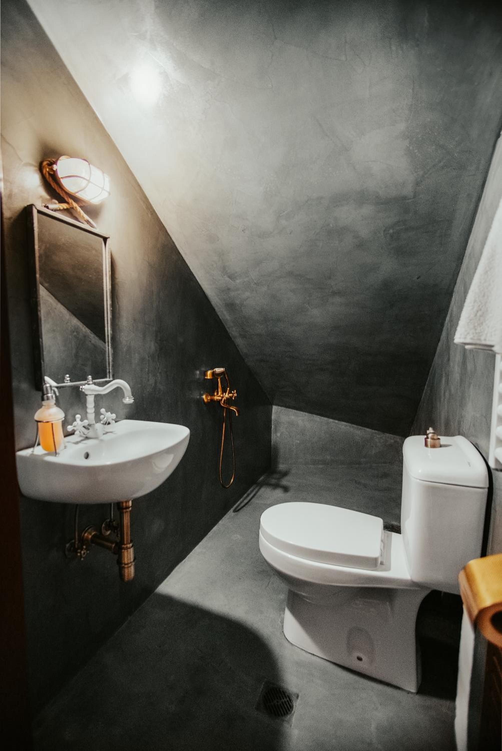 Pavliani Cliffside Retreat