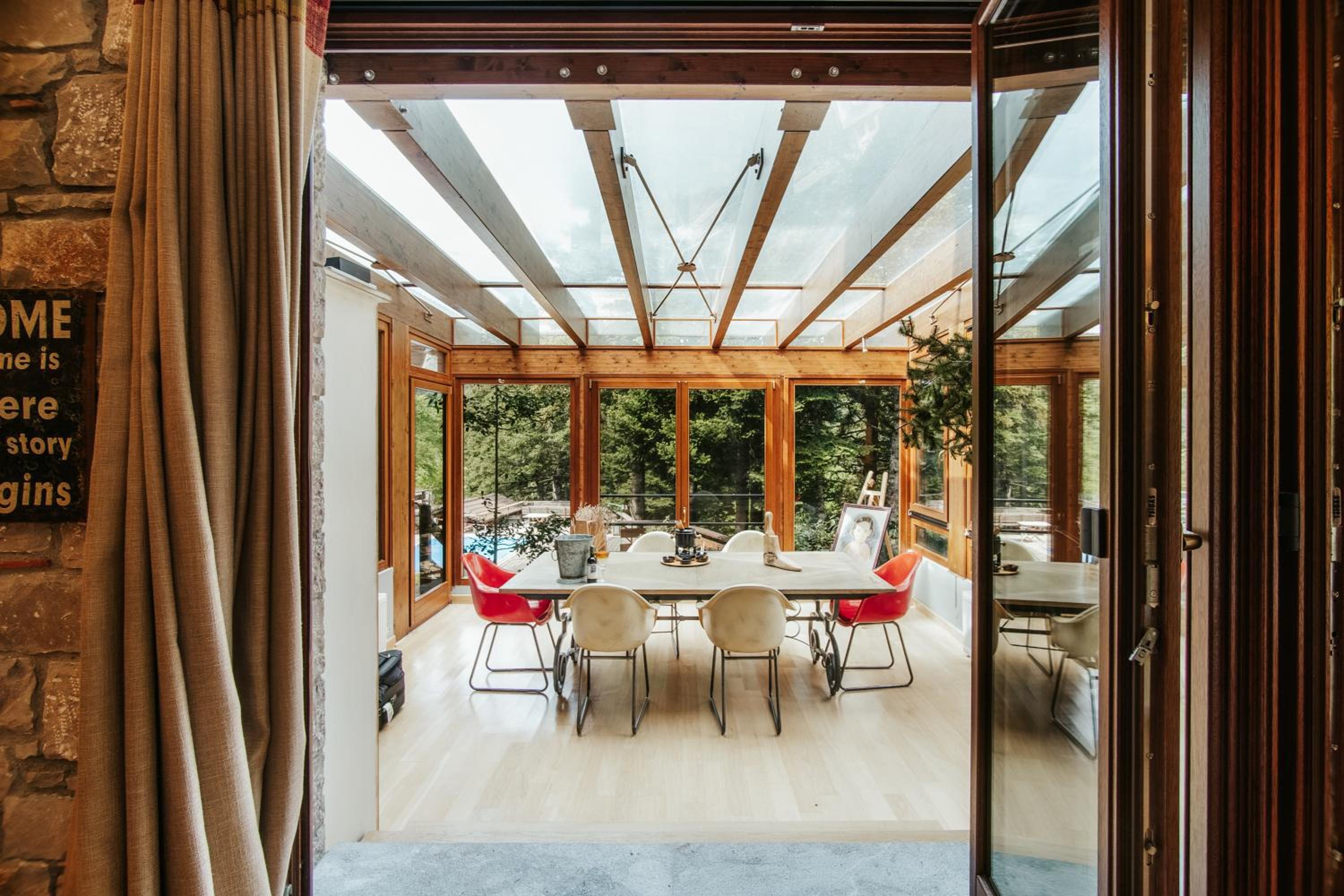 Pavliani Cliffside Retreat