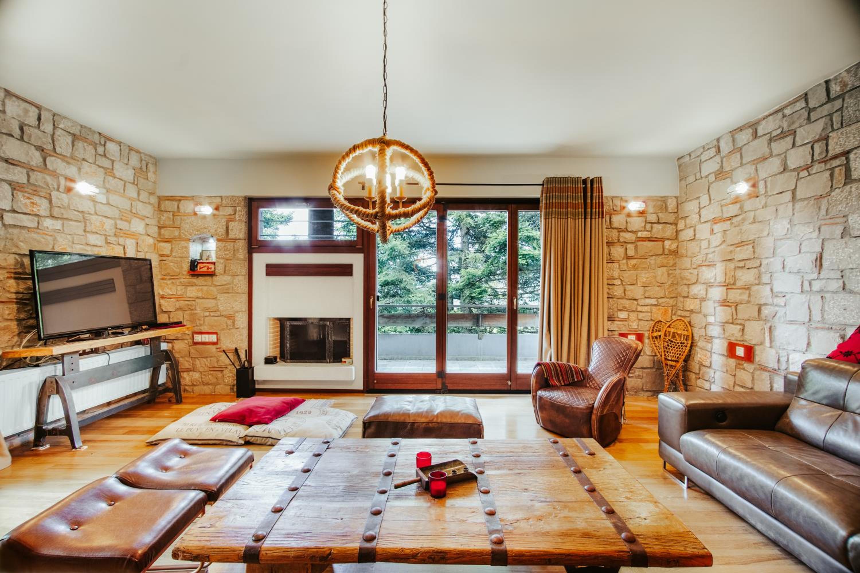 Pavliani Cliffside Retreat