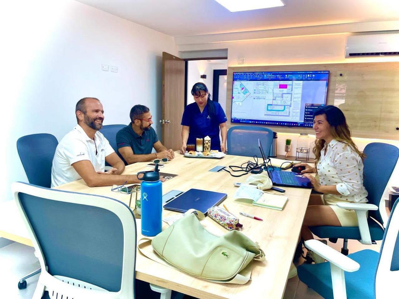 Reset (Hotel-Cafe-Coworking)