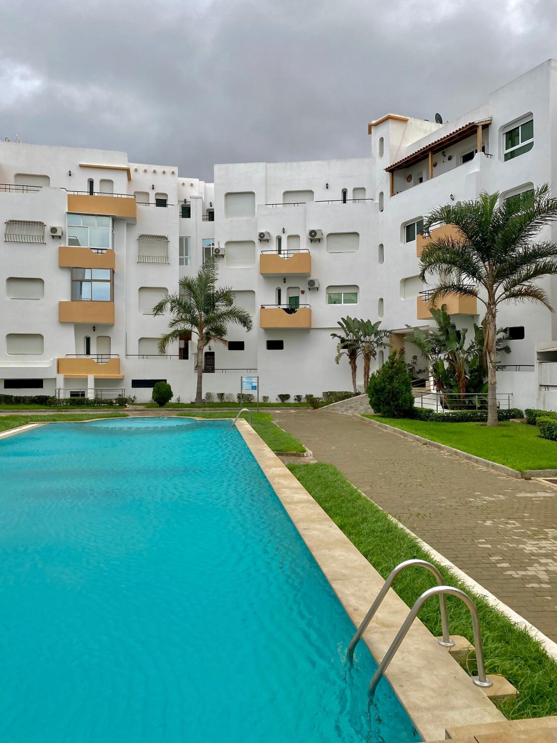 Résidence Achakar Hill Élégant Appartement avec Piscines view 4