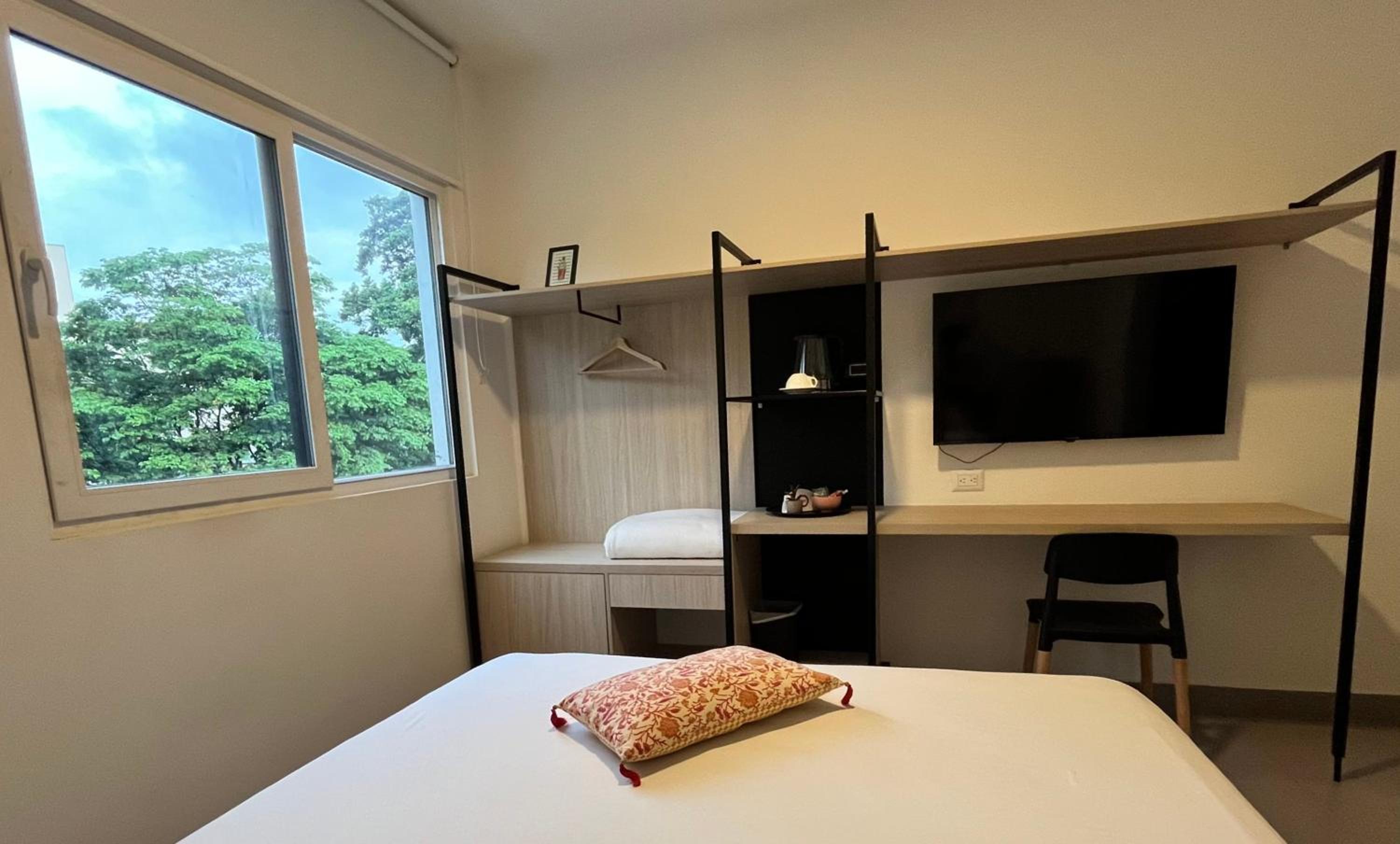 Reset Hotel Coworking 3 Bedroom Suite with Rooftop Access
