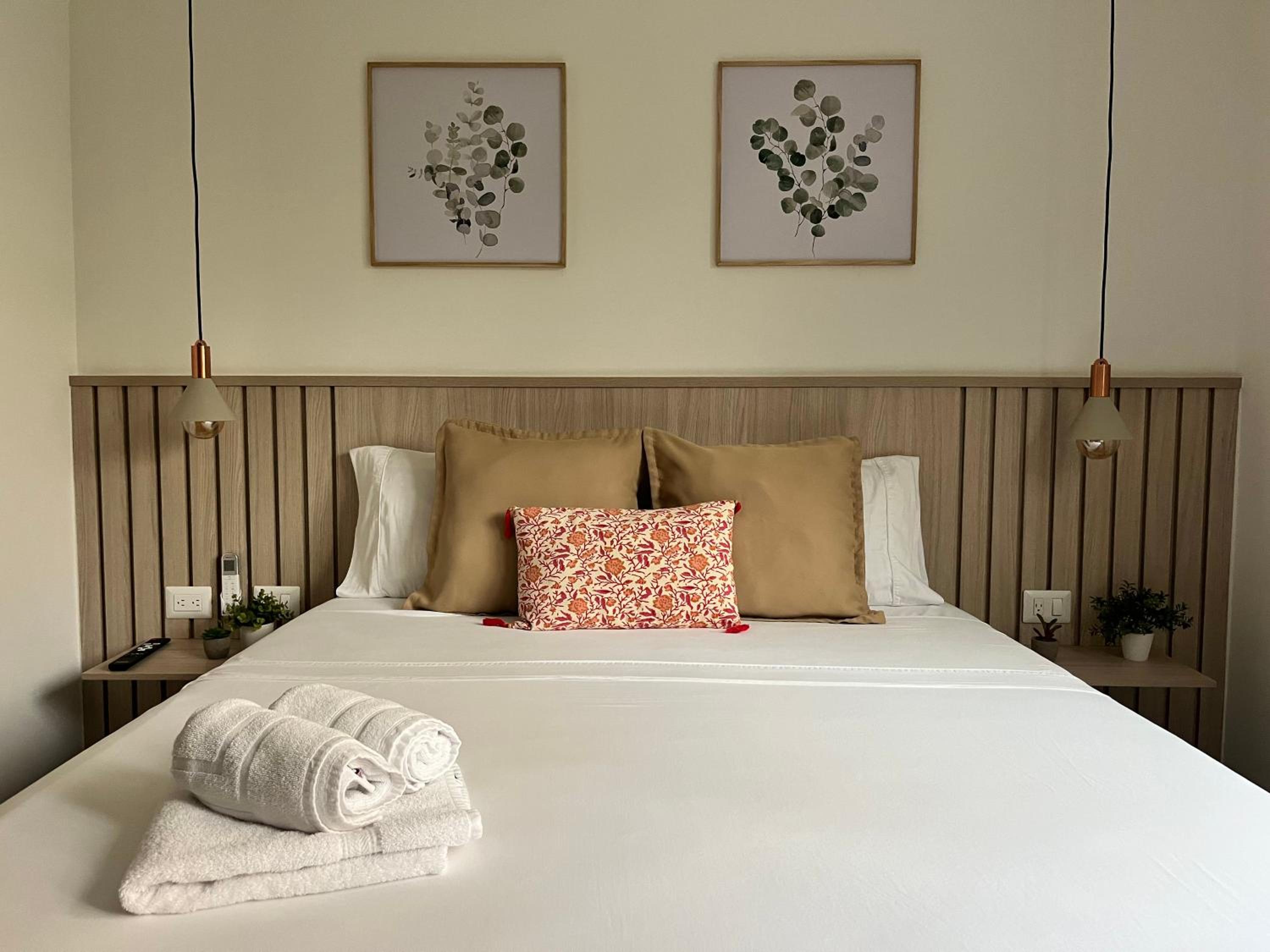 Reset Hotel Coworking 3 Bedroom Suite with Rooftop Access