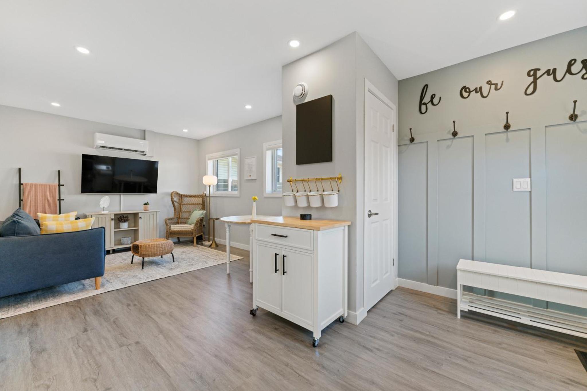 The Garden Retreat in Welland, On - 1BR,Free Parking and Workspace