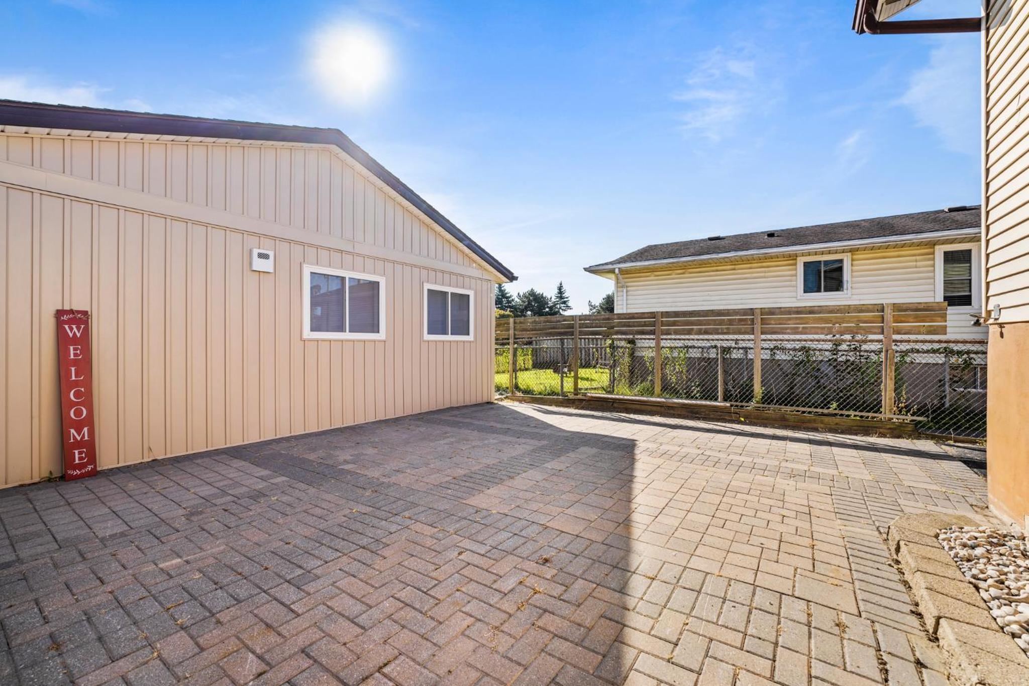 The Garden Retreat in Welland, On - 1BR,Free Parking and Workspace