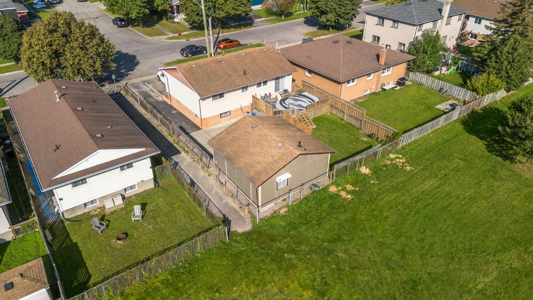 The Garden Retreat in Welland, On - 1BR,Free Parking and Workspace