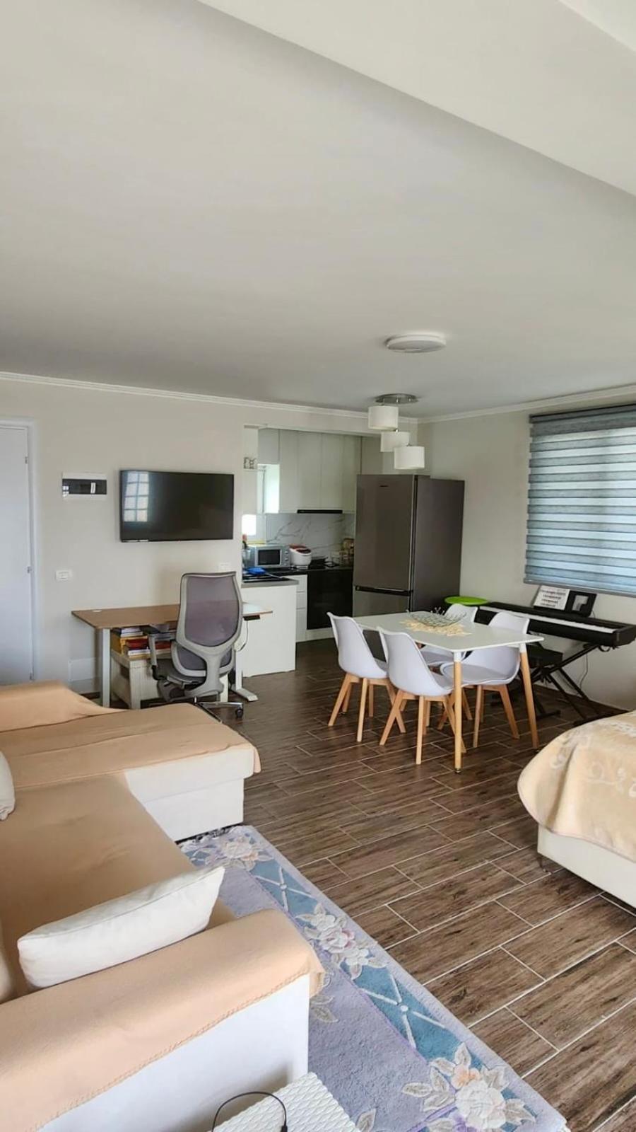 Top-Floor Apartment: Amazing City & Sea View