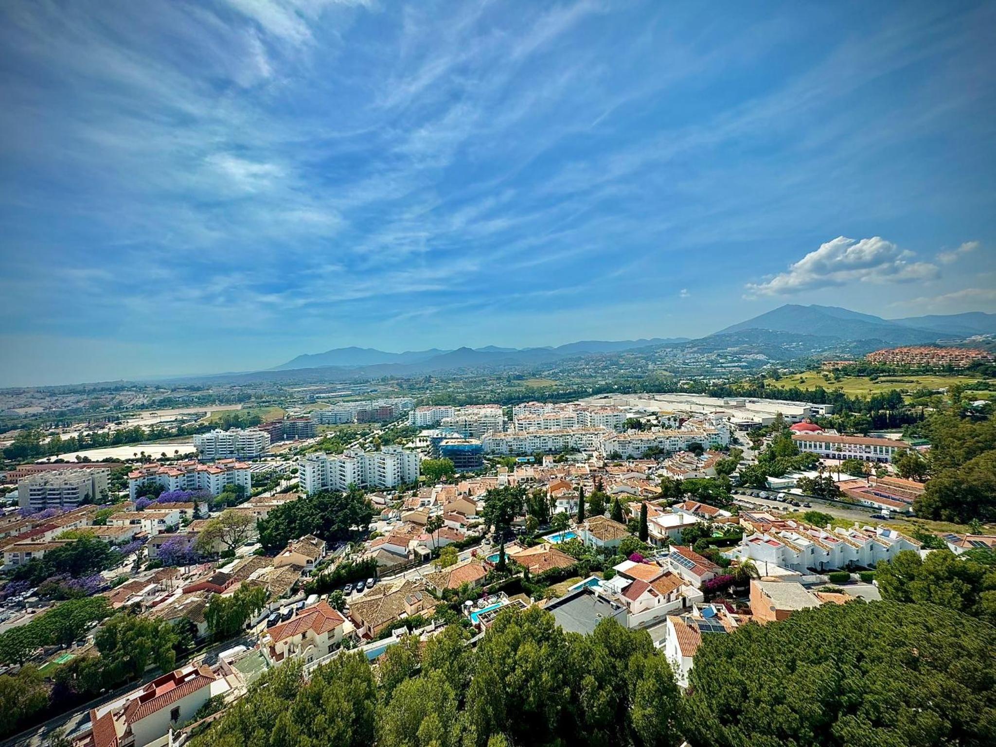 Apartamento con vistas al mar en Nueva Andalucía Marbella