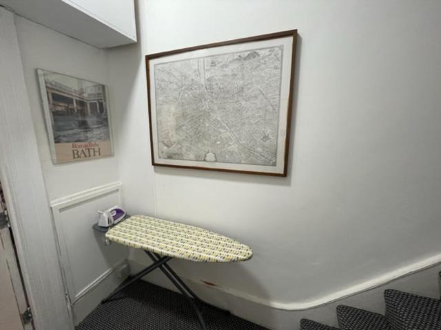 London Budget Bliss, London W12, white city, shepherd's bush market