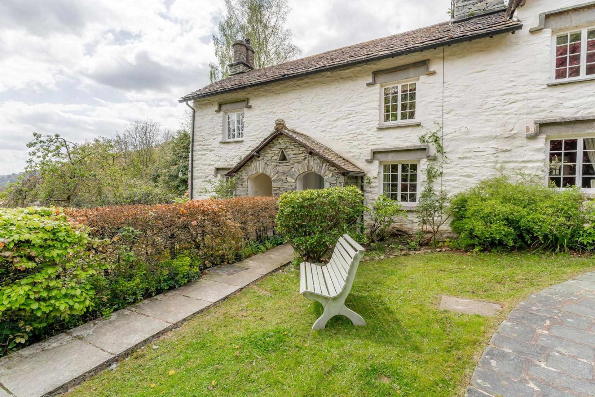 Horseshoe Cottage