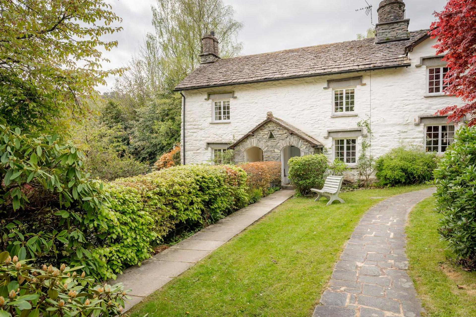 Horseshoe Cottage