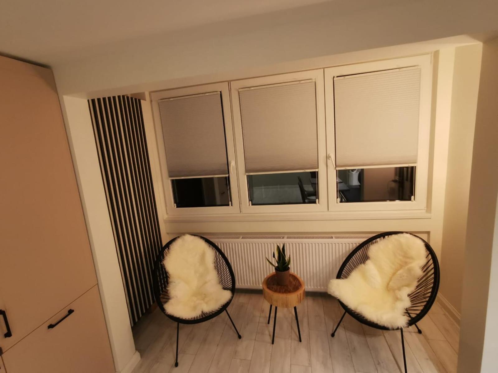 Noir Apartment